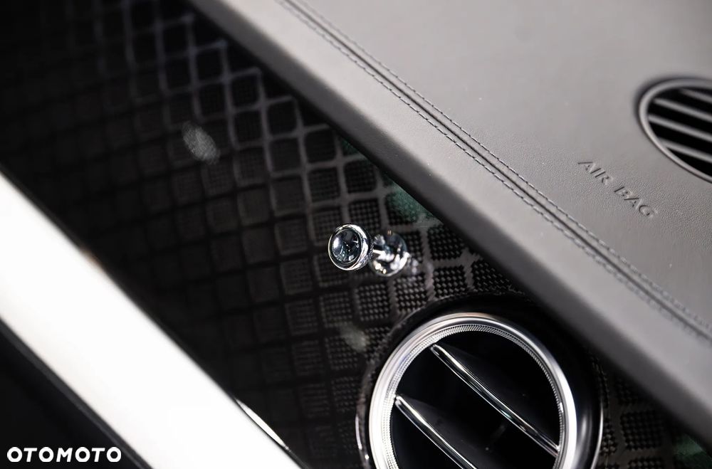 Bentley Bentayga - 37