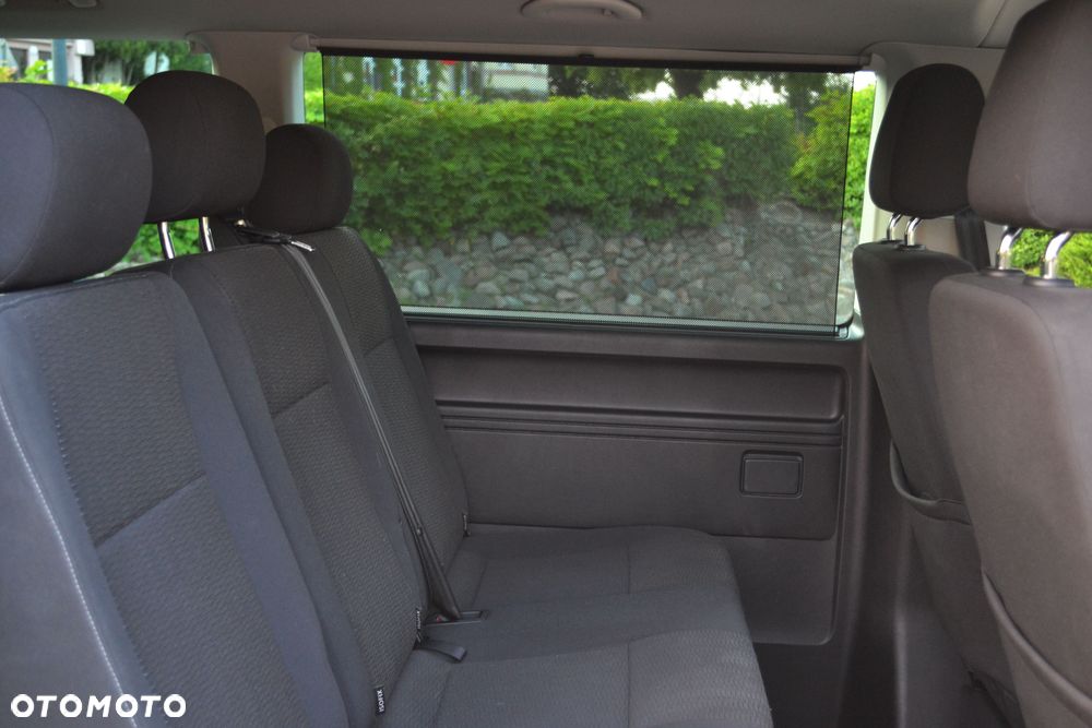 Volkswagen Caravelle - 9