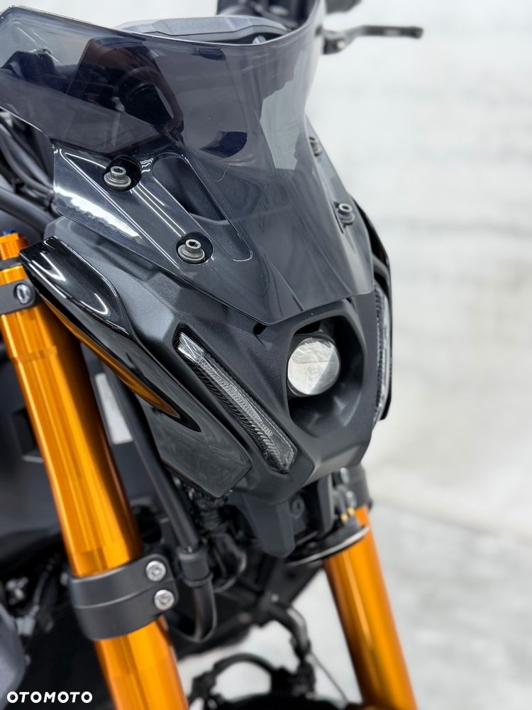 Yamaha MT - 33