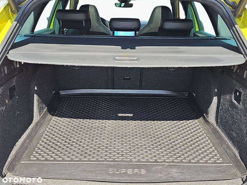 Skoda Superb 2.0 TDI SCR Sportline DSG - 37