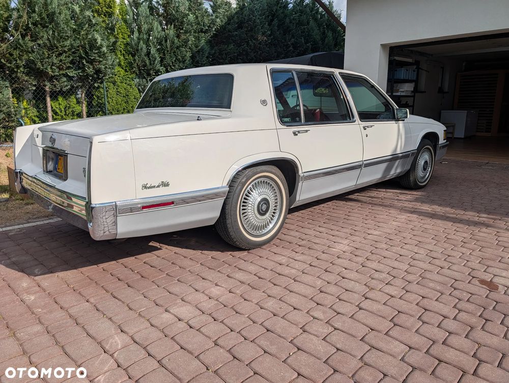 Cadillac Deville - 8