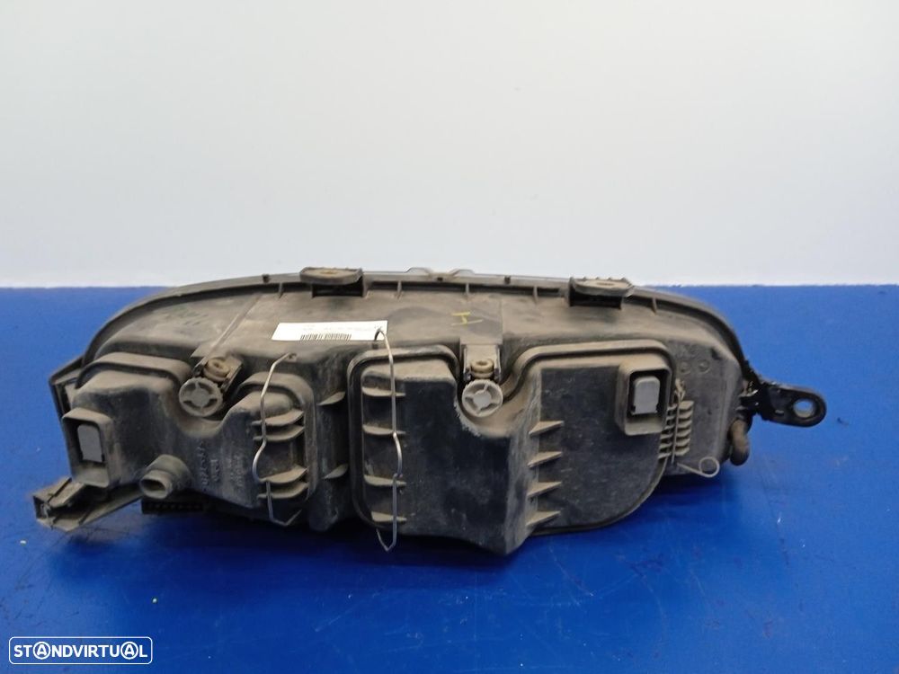FAROL ESQUERDO FIAT PUNTO 2000 -188A4000 - 2