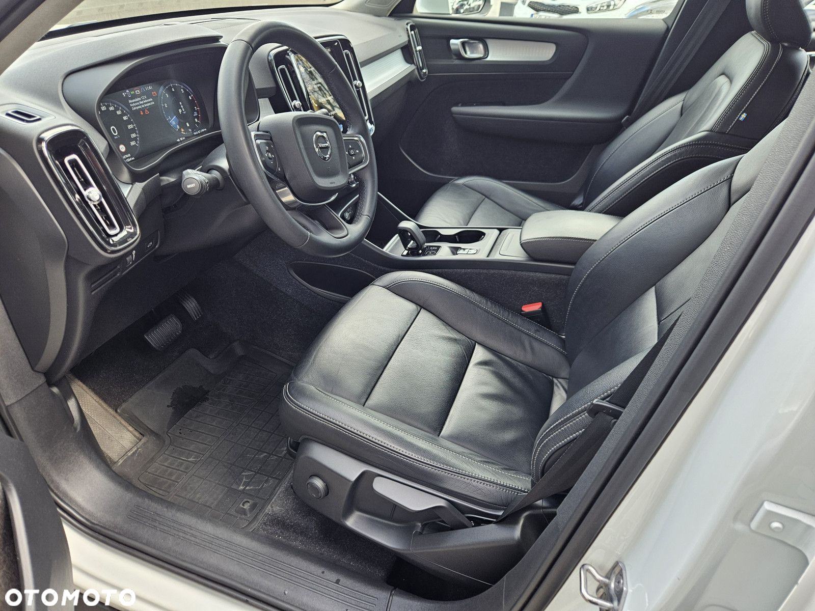 Volvo XC 40 - 11