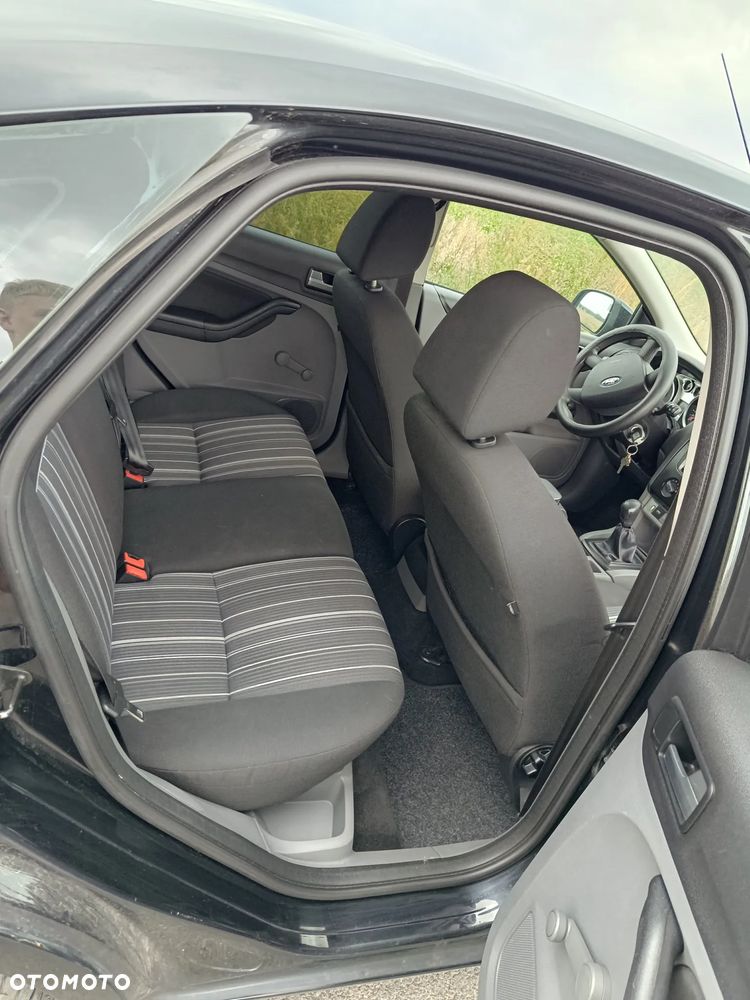 Ford Focus - 16