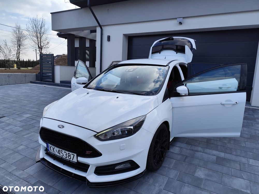 Ford Focus 2.0 EcoBoost ST - 7