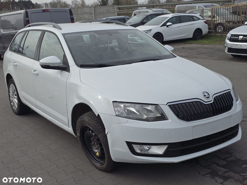 Skoda Octavia 1.6 TDI DPF Ambition - 9