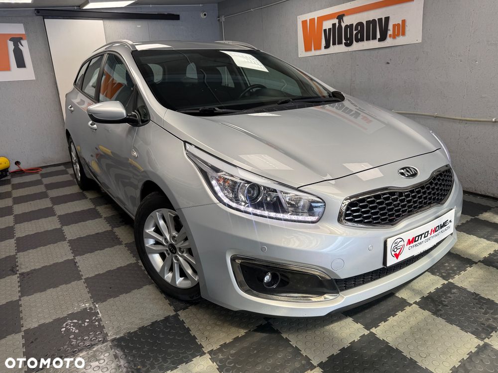 Kia Ceed - 4