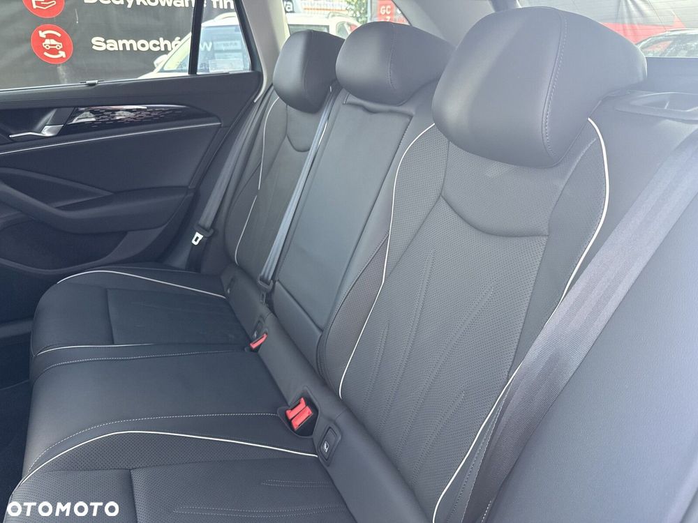 Volkswagen Passat Variant 2.0 TDI SCR Elegance DSG - 20