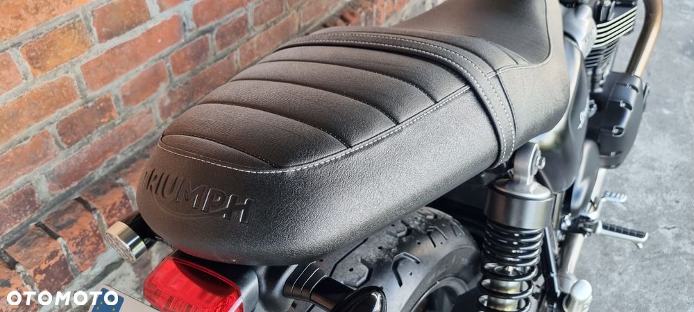 Triumph Street Twin - 4