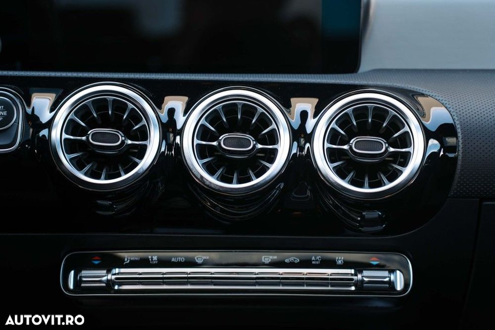 Mercedes-Benz A - 21