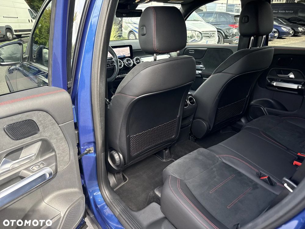 Mercedes-Benz GLB 200 d AMG Line 8G-DCT - 17