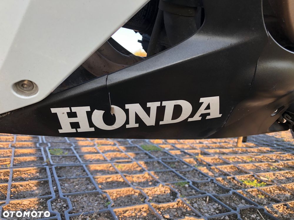 Honda CBR - 13