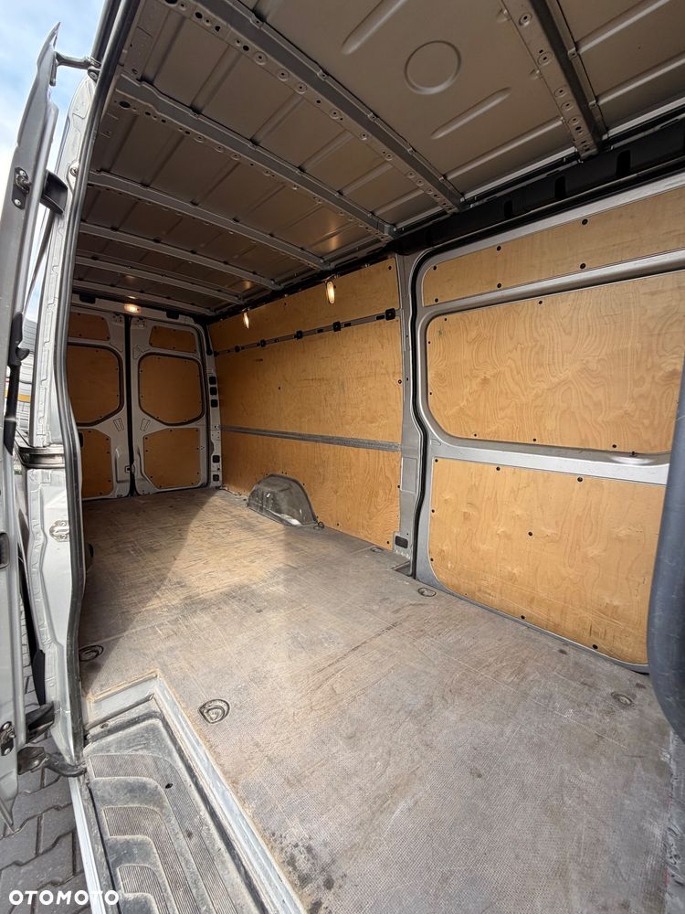 Mercedes-Benz Sprinter - 8
