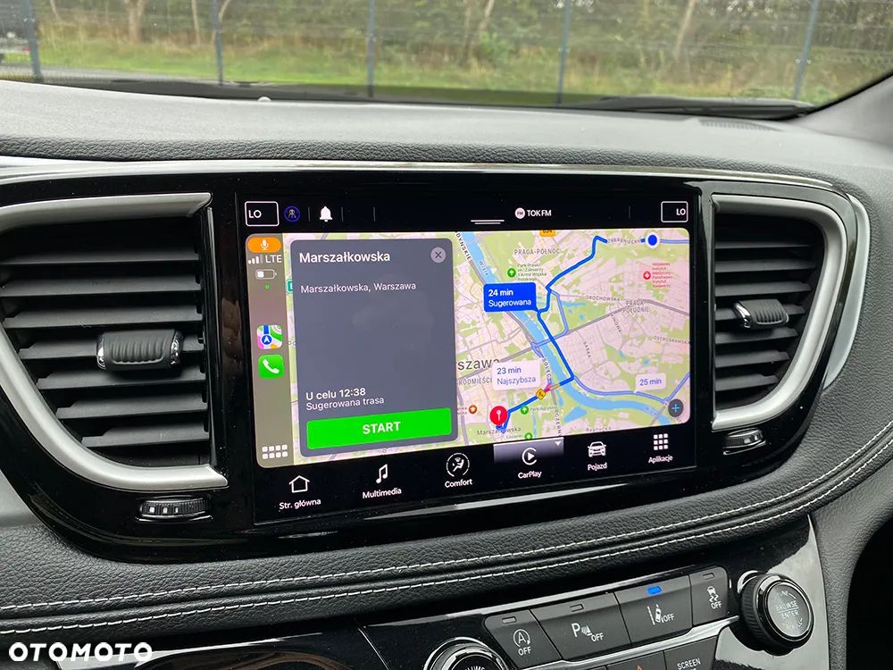 Chrysler Pacifica - 20