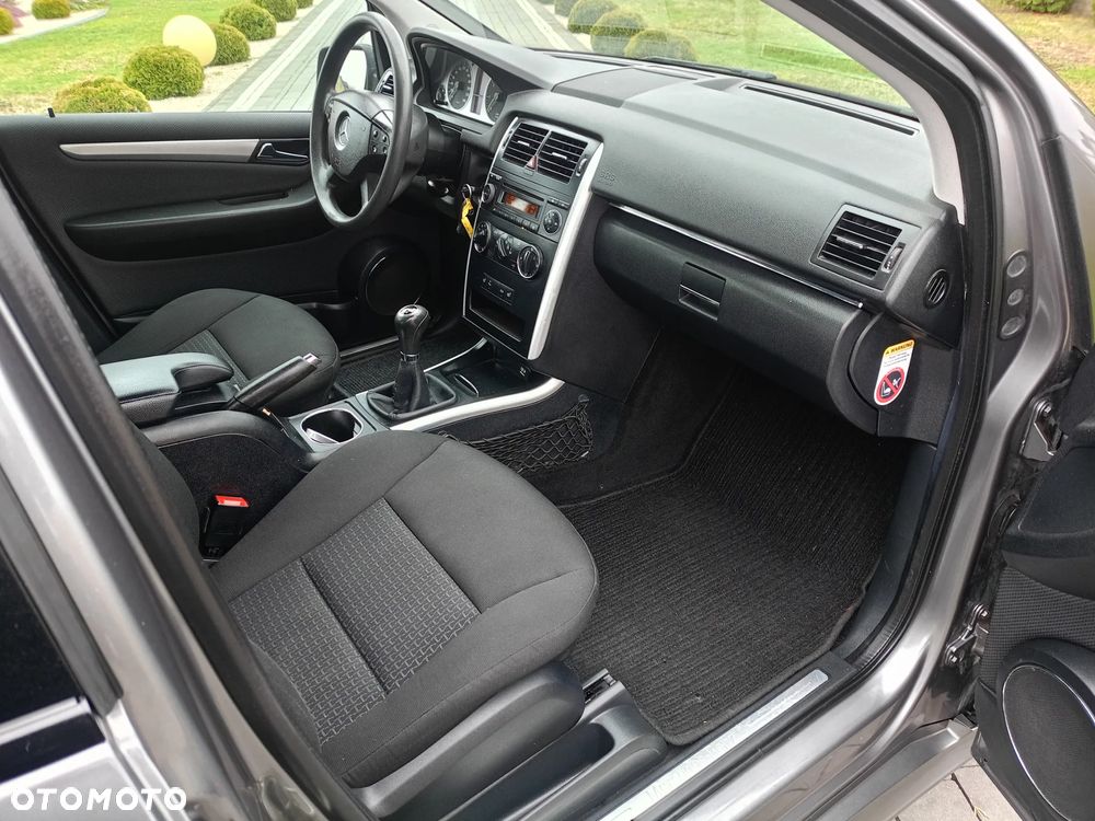 Mercedes-Benz Klasa B - 22