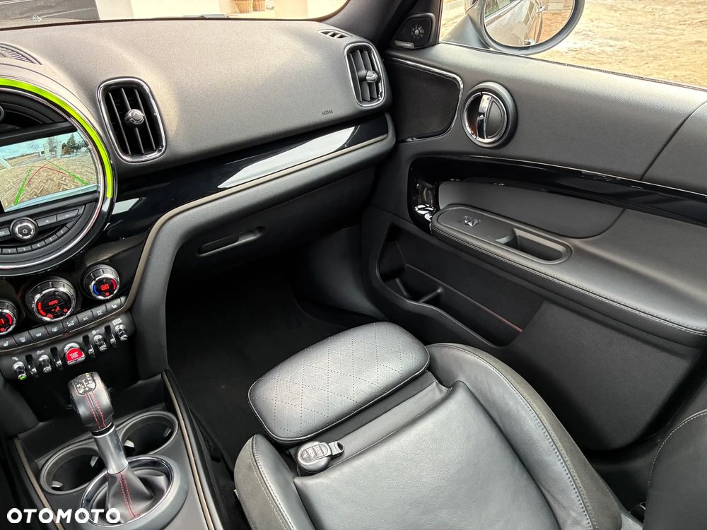 MINI John Cooper Works ALL4 sport - 31