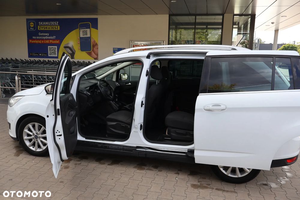 Ford Grand C-MAX - 21