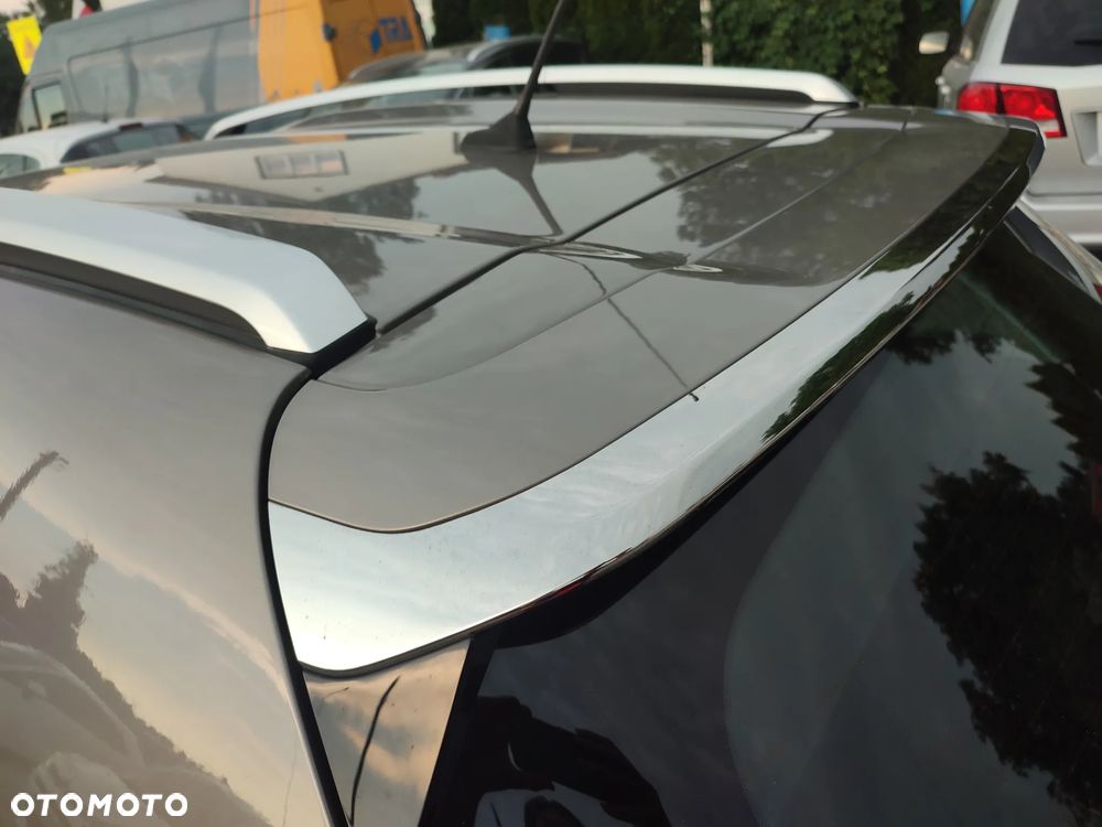 Peugeot 2008 1.2 Pure Tech GPF Allure S&S EAT6 - 12