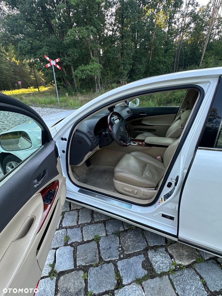Lexus GS - 9