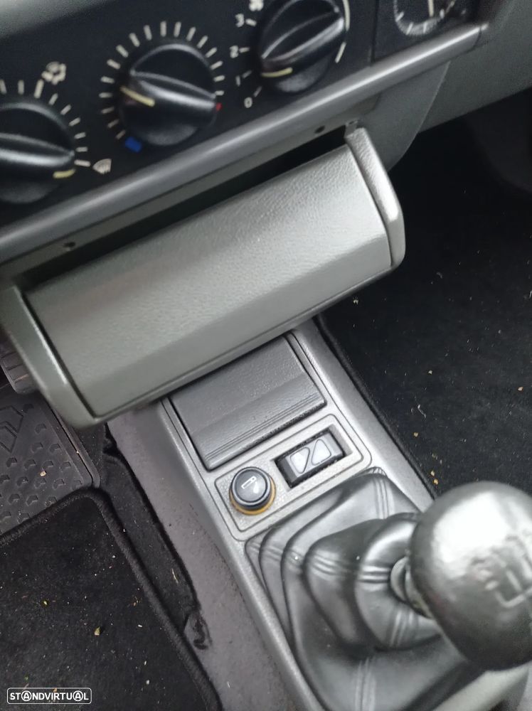 Renault Clio 1.9 D RXE - 10