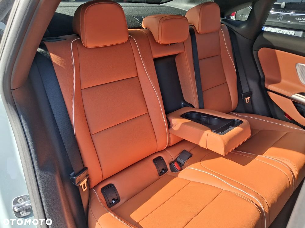 Mercedes-Benz CLA 200 mHEV 8G-DCT - 14