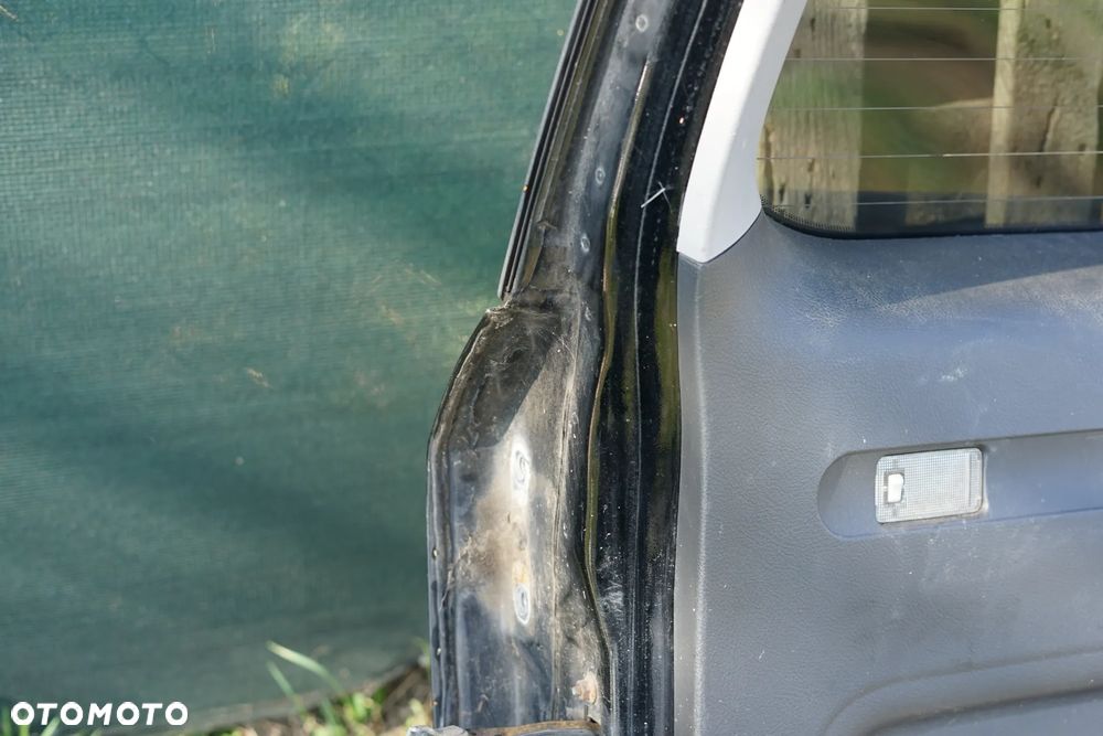 Klapa bagażnika tył Toyota RAV4 III 5d 202 - 13