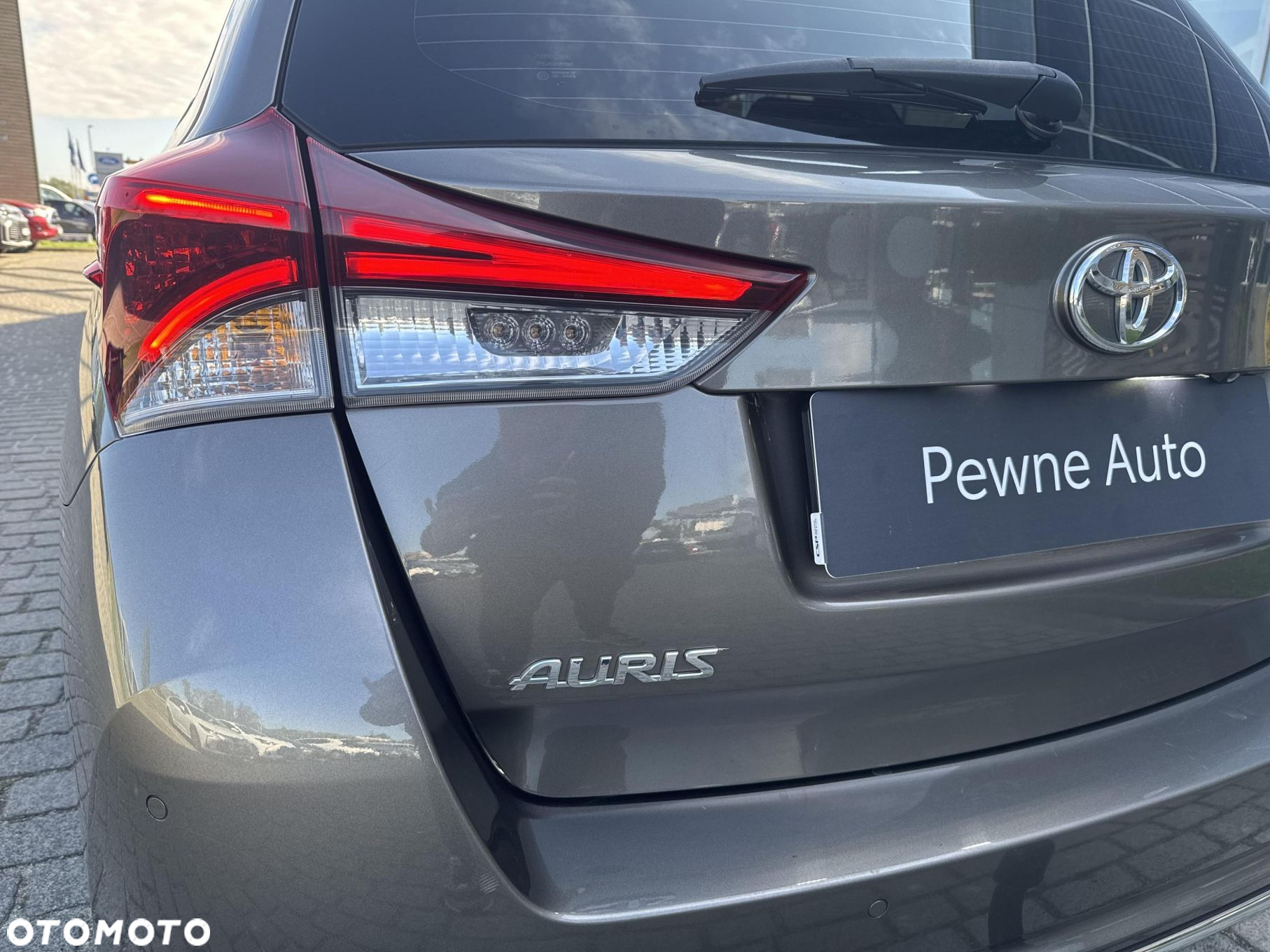Toyota Auris 1.6 Premium Comfort - 9