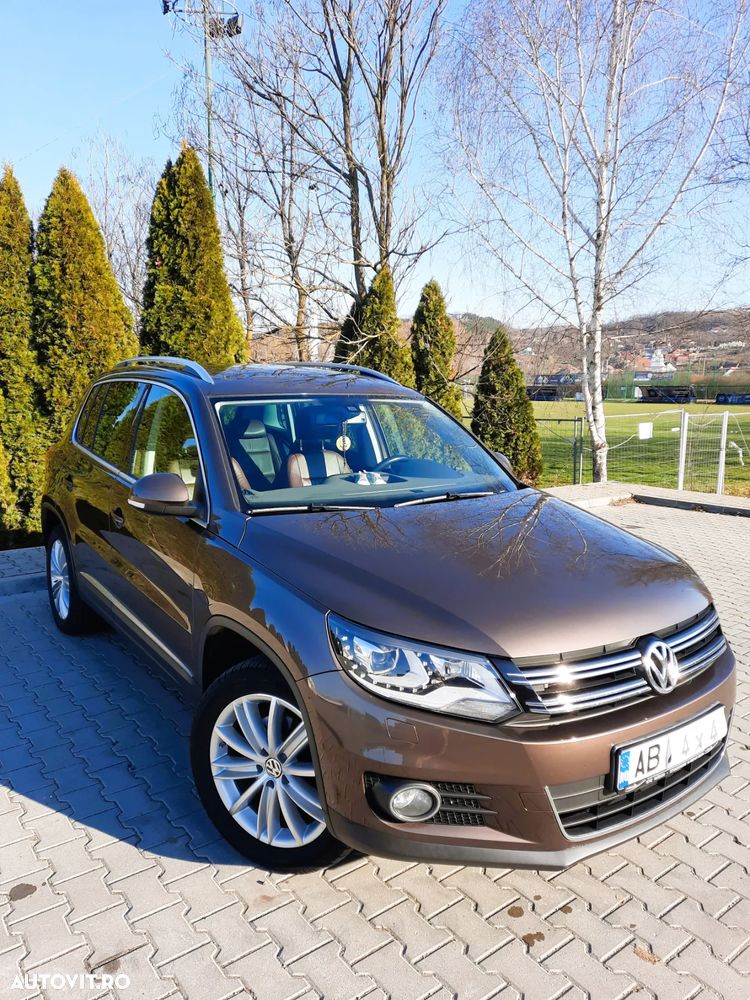 Volkswagen Tiguan 2.0 TDI DPF 4Motion BlueMotion Technology Exclusive - 5