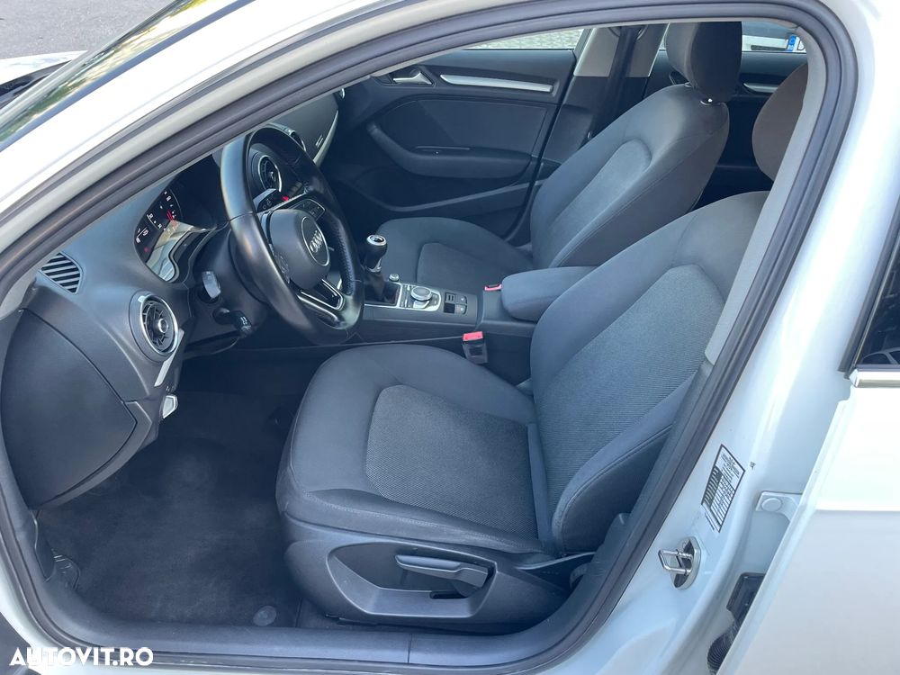 Audi A3 Sportback 30 TDI design - 5