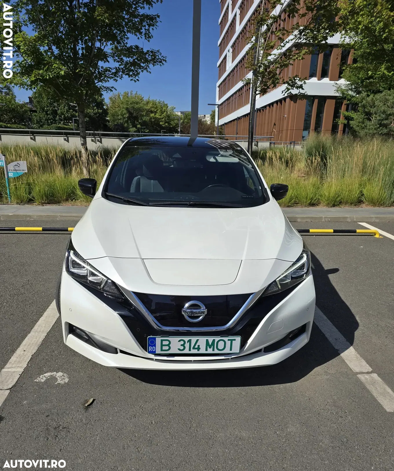 Nissan LEAF Tekna - 2