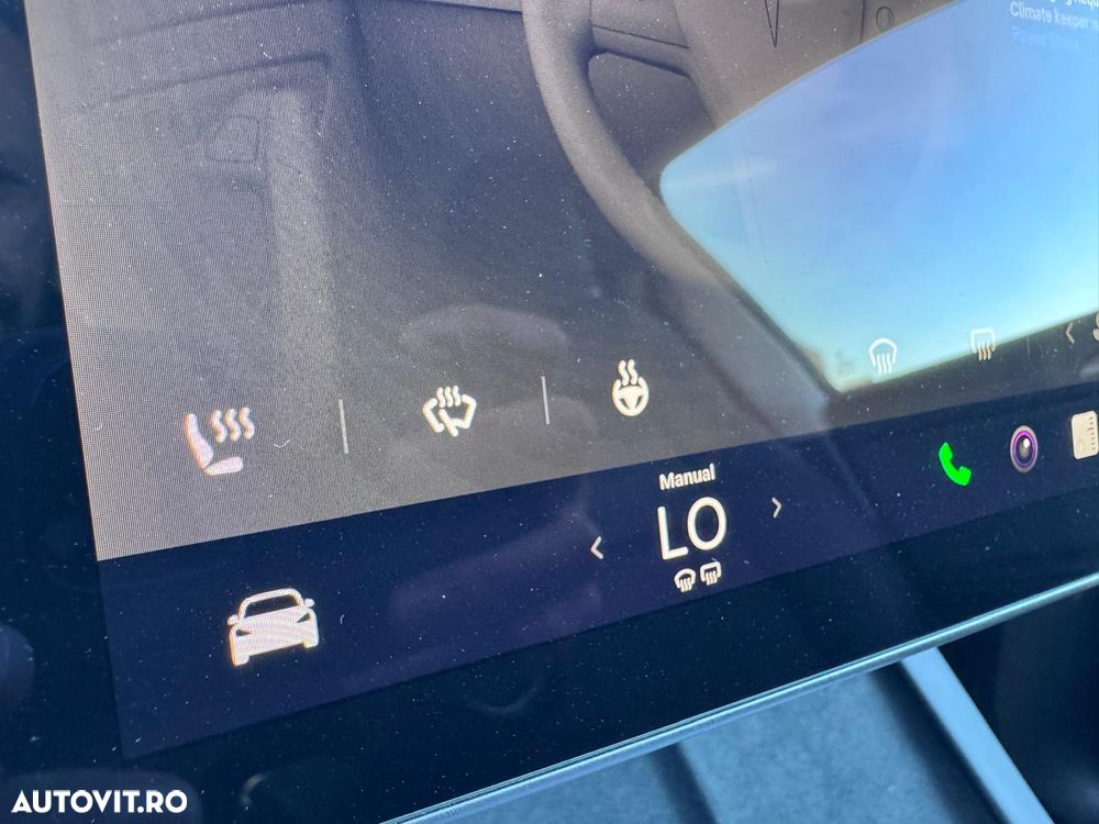 Tesla Model Y Long Range Dual Motor AWD - 33