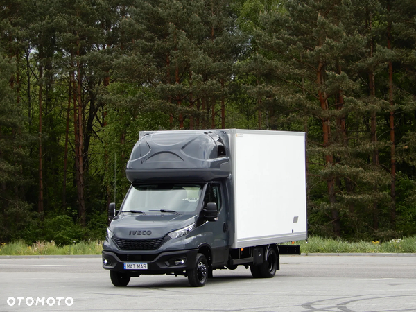 Iveco DAILY 35C18 Kontener 8 E.Palet Kabina Sypialniana Zawieszenie Adaptacyjne Pneumatyczne Tempomat Aktywny Stan Faktyczny NOWY UNIKAT !!!