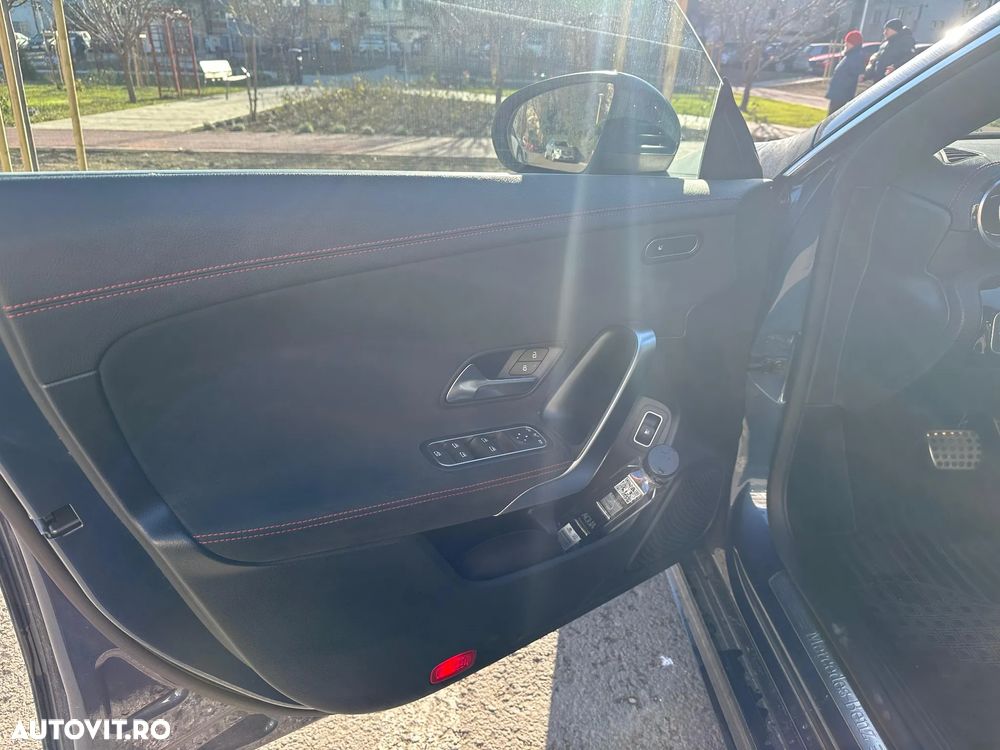 Mercedes-Benz CLA - 10