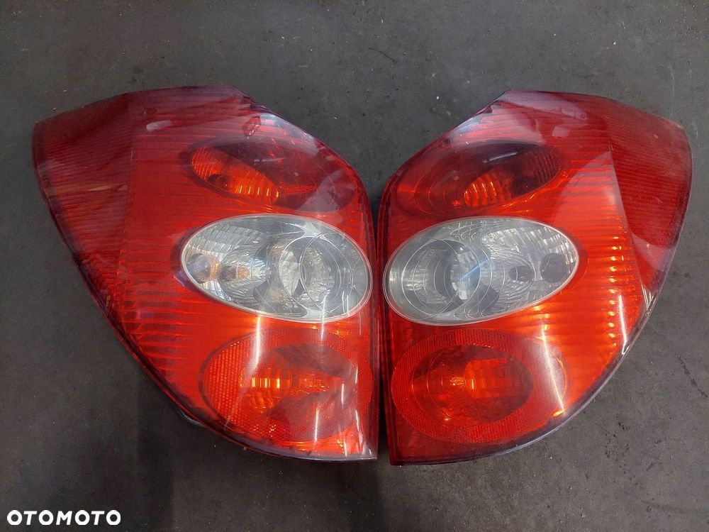 KOMPLETNY TYŁ RENAULT LAGUNA II TEB64 KLAPA ZDERZAK LAMPY - 2
