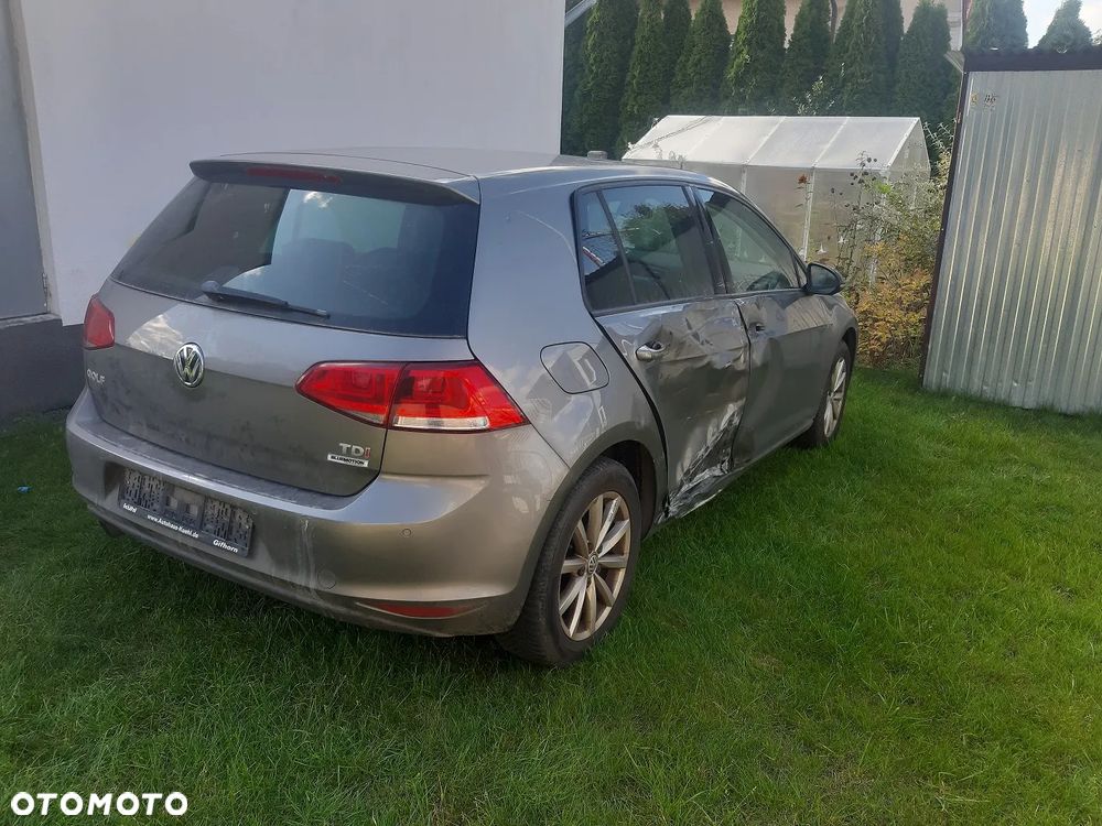 Volkswagen Golf 1.6 TDI 4Motion BlueMotion Technology Lounge - 6