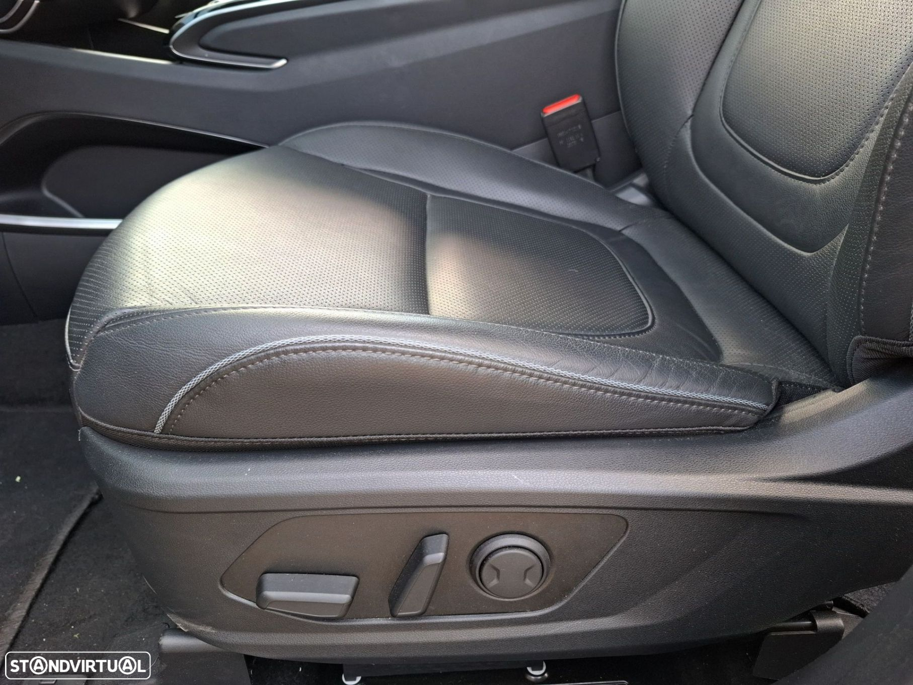 Hyundai Tucson 1.6 T-GDI HEV Vanguard - 16