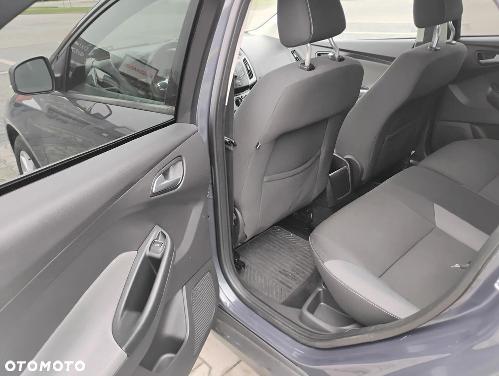 Ford Focus 1.6 Edition - 8