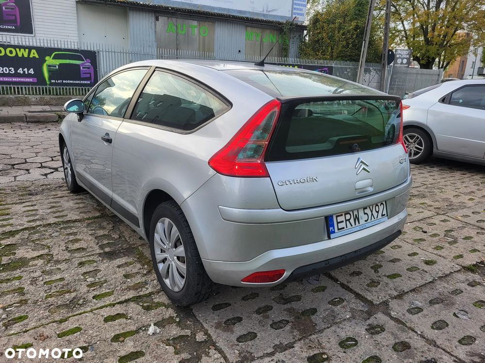 Citroën C4 1.4 16V Advance - 3