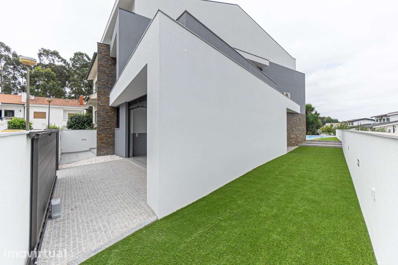 Esta extraordinária moradia T3+1 de arquitetura contemporânea - Grande imagem: 2/36