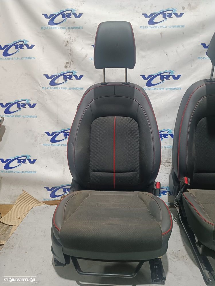 Conjunto de Bancos Hyundai Kauai - 2