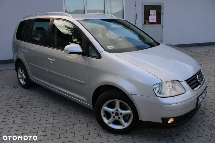 Volkswagen Touran 2.0 TDI Highline DSG - 5