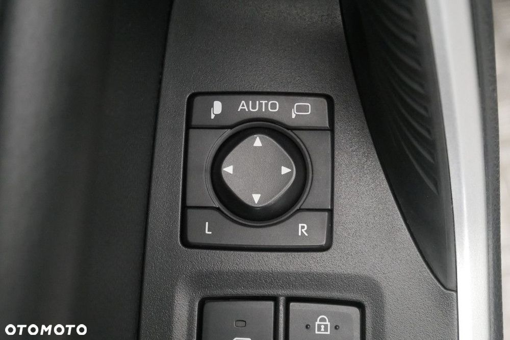 Toyota RAV4 - 32