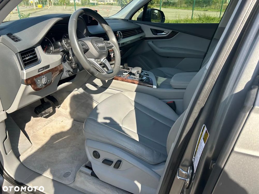 Audi Q7 - 9