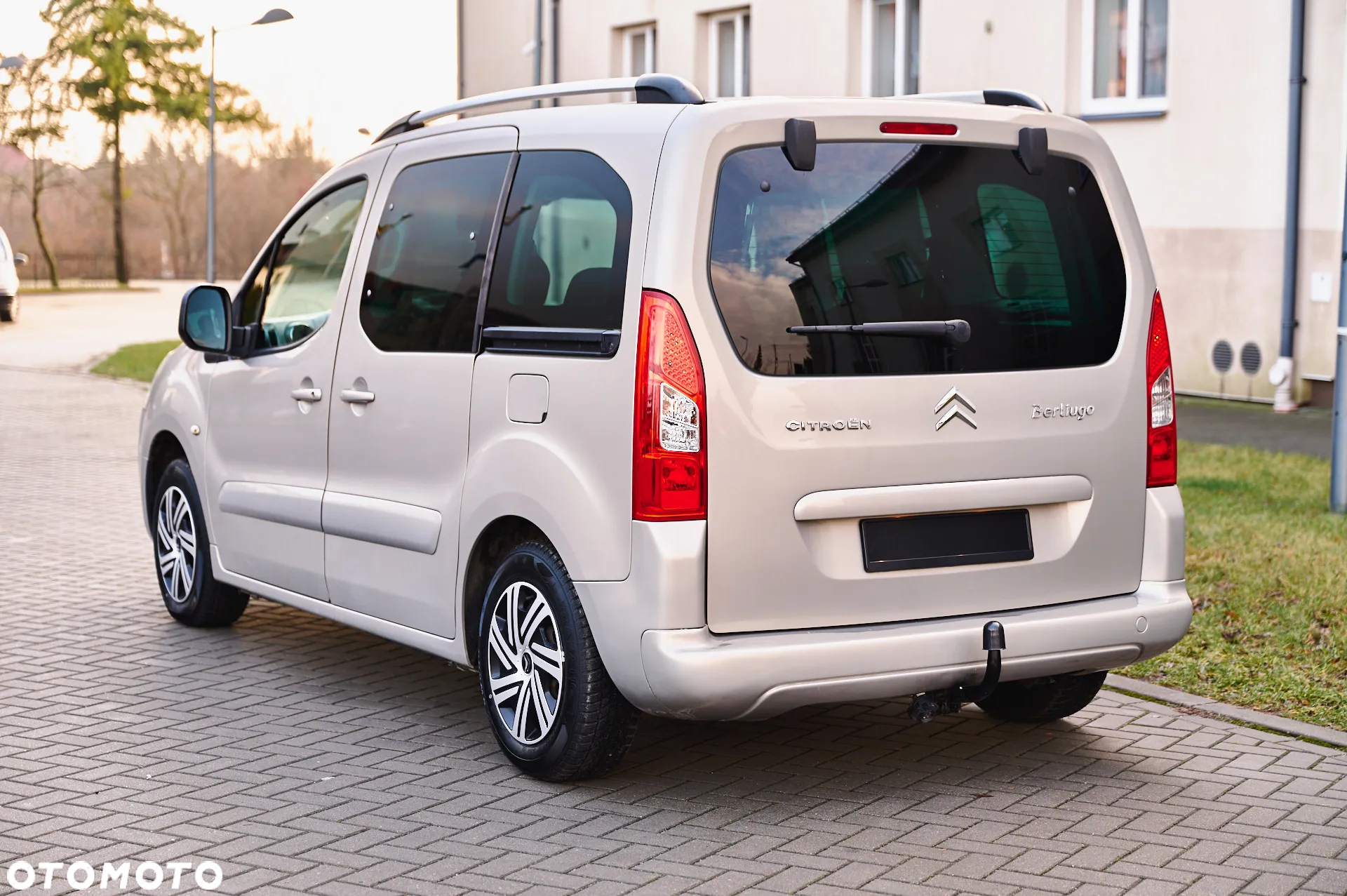 Citroën Berlingo II 1.6 HDi Multispace Plus - 14