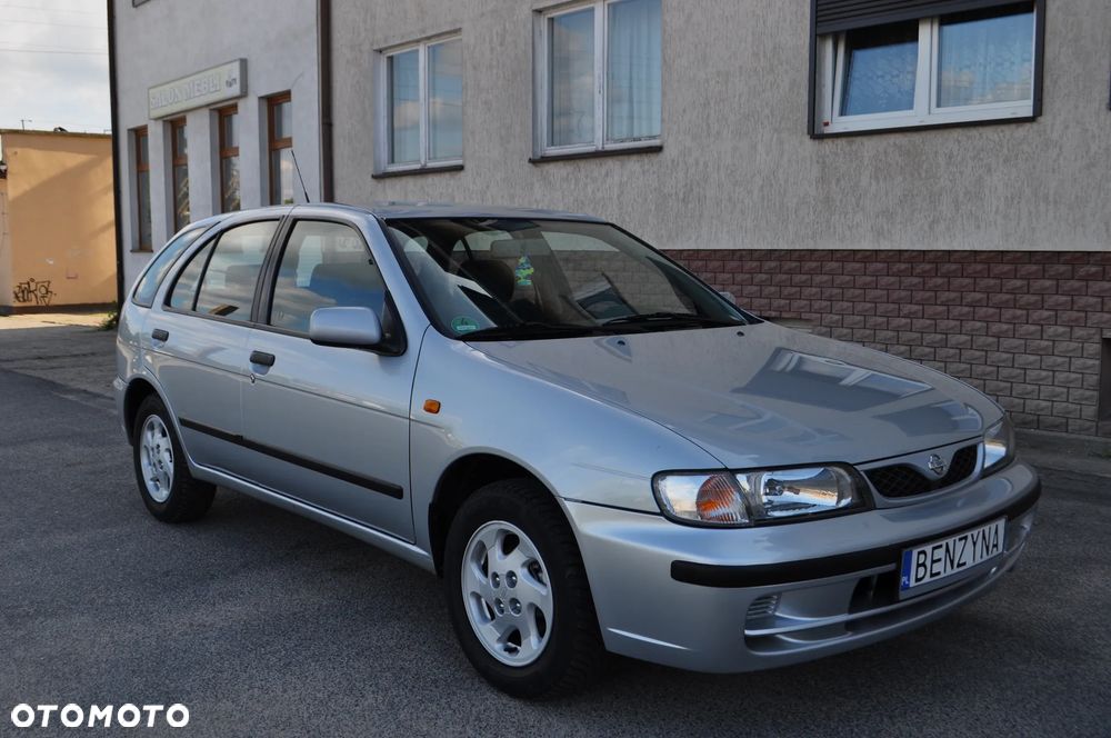 Nissan Almera - 1