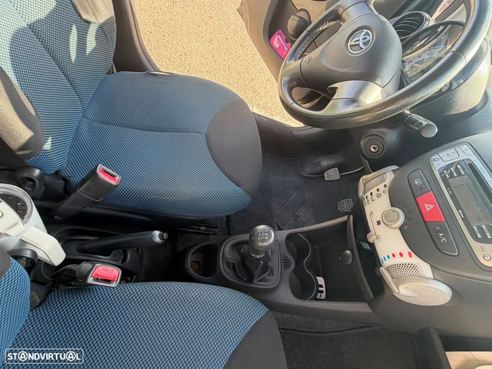 Toyota Aygo Standard - 15