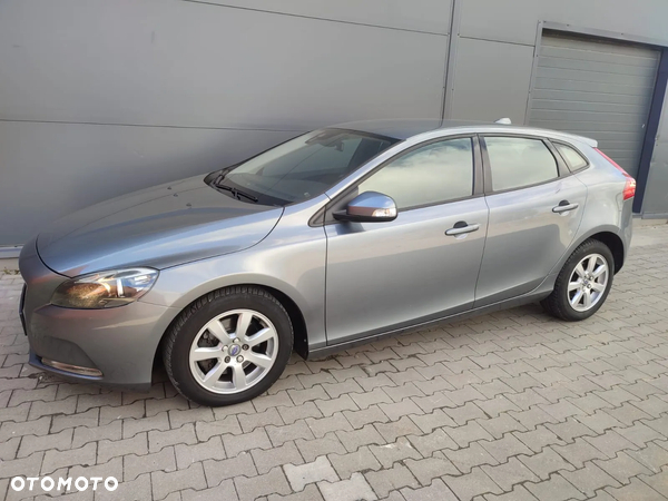 Volvo V40 D2 Drive-E Base