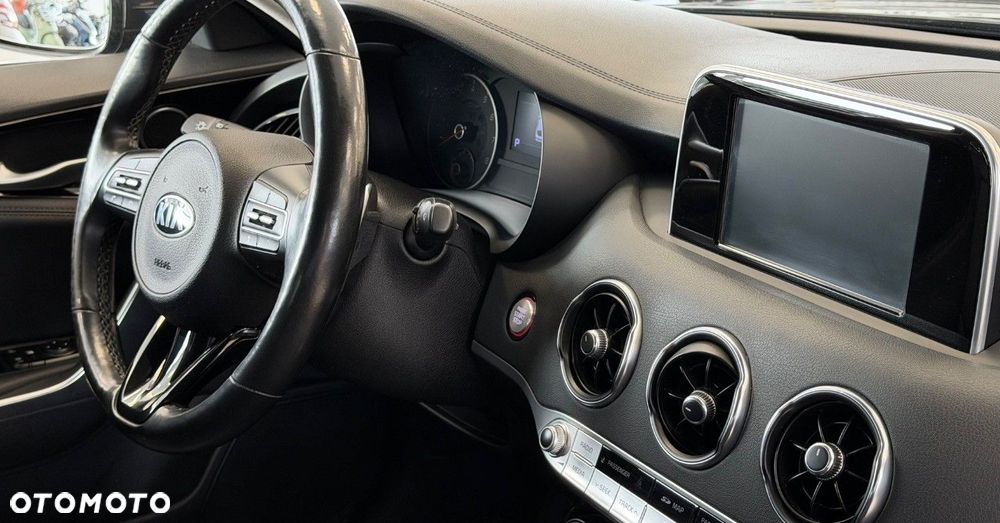 Kia Stinger 2.0 T-GDI GT Line - 31