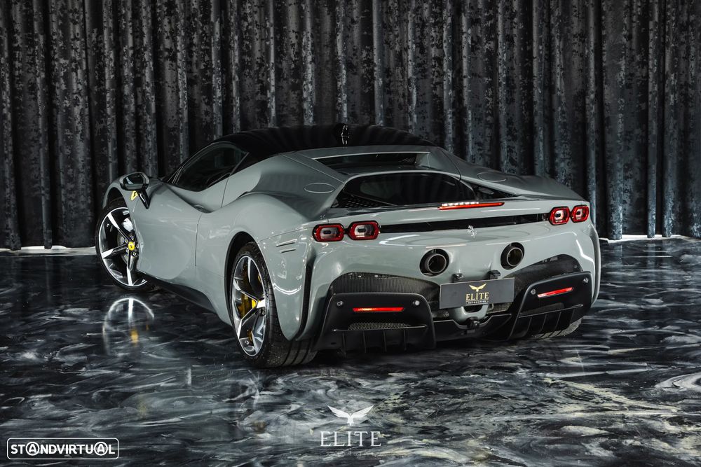 Ferrari SF90 Stradale - 10