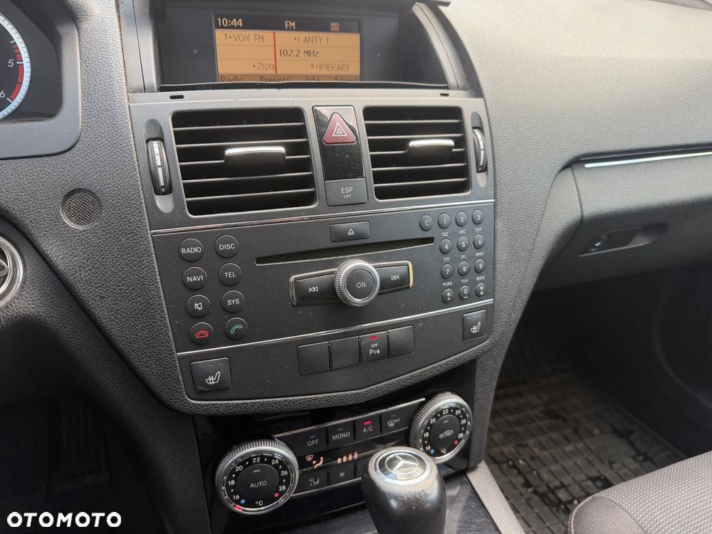 Mercedes-Benz Klasa C 220 CDI DPF Automatik Elegance - 16